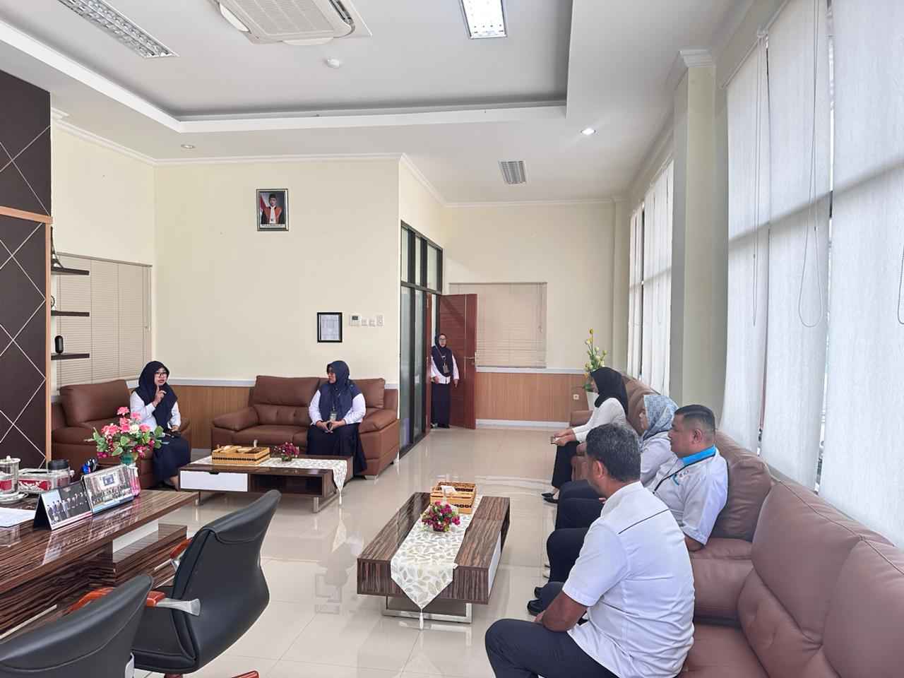 0112 KunjunganOmbudsman1 11zon