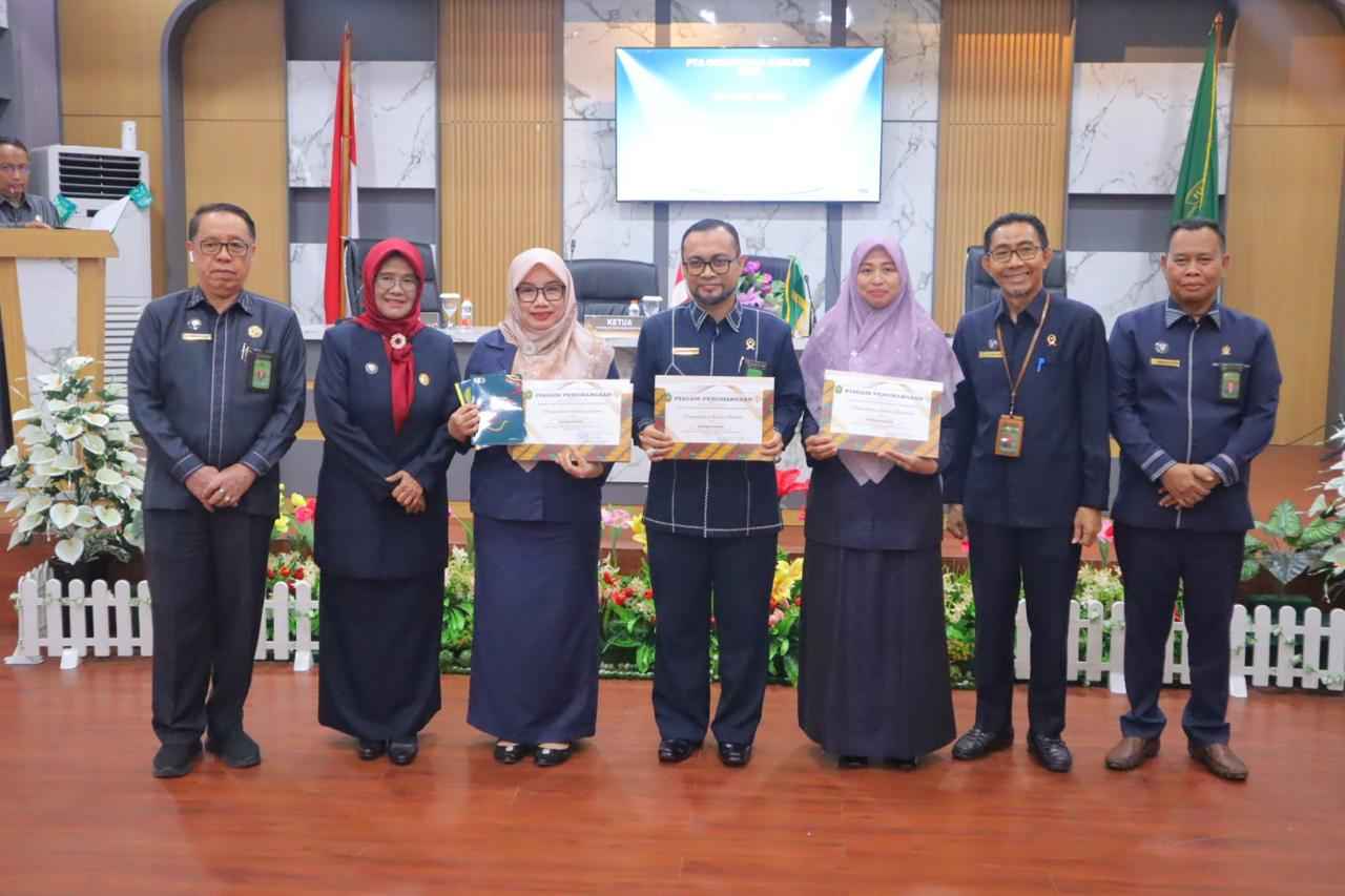 1504 Award2 11zon