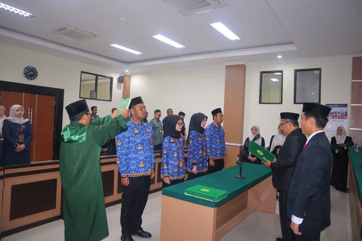 0206 PengambilanSumpah1 11zon